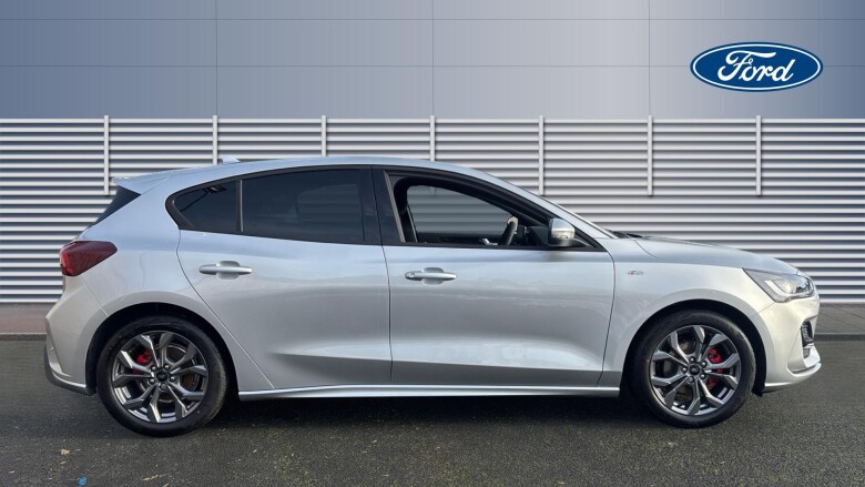 Ford Focus 1.0 EcoBoost Hybrid mHEV 155 ST-Line 5dr Auto Petrol Hatchback